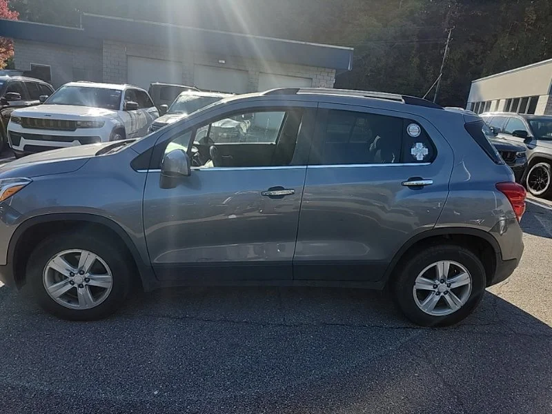 Used 2020 Gray Chevrolet LT image 4