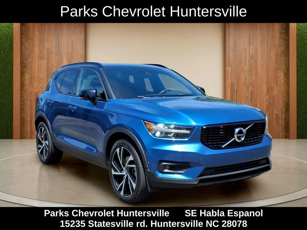2019 Volvo XC40 T5 R-Design AWD's photo