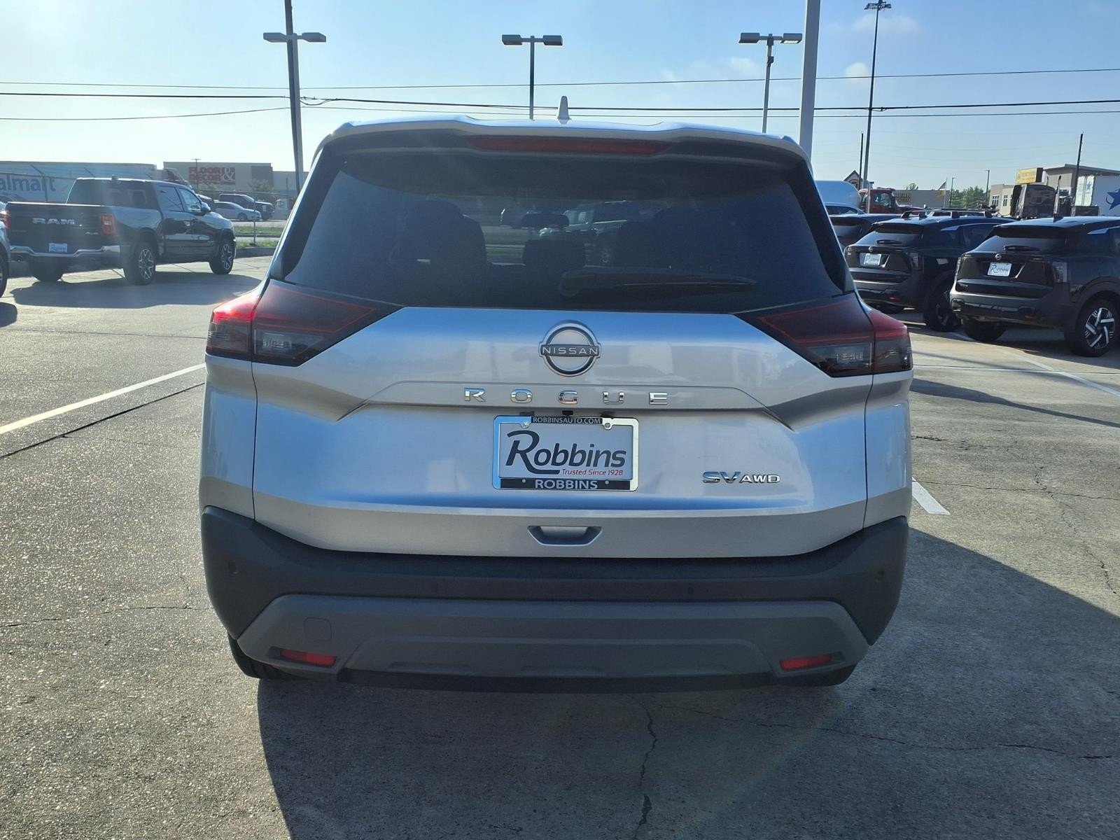 2023 Nissan Rogue SV Silver at Robbins Nissan