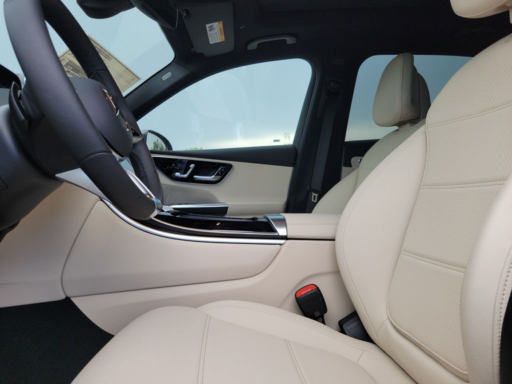 New 2027 MANUFAKTUR exclusive graphite grey magno Mercedes-Benz GLC 300 image 19