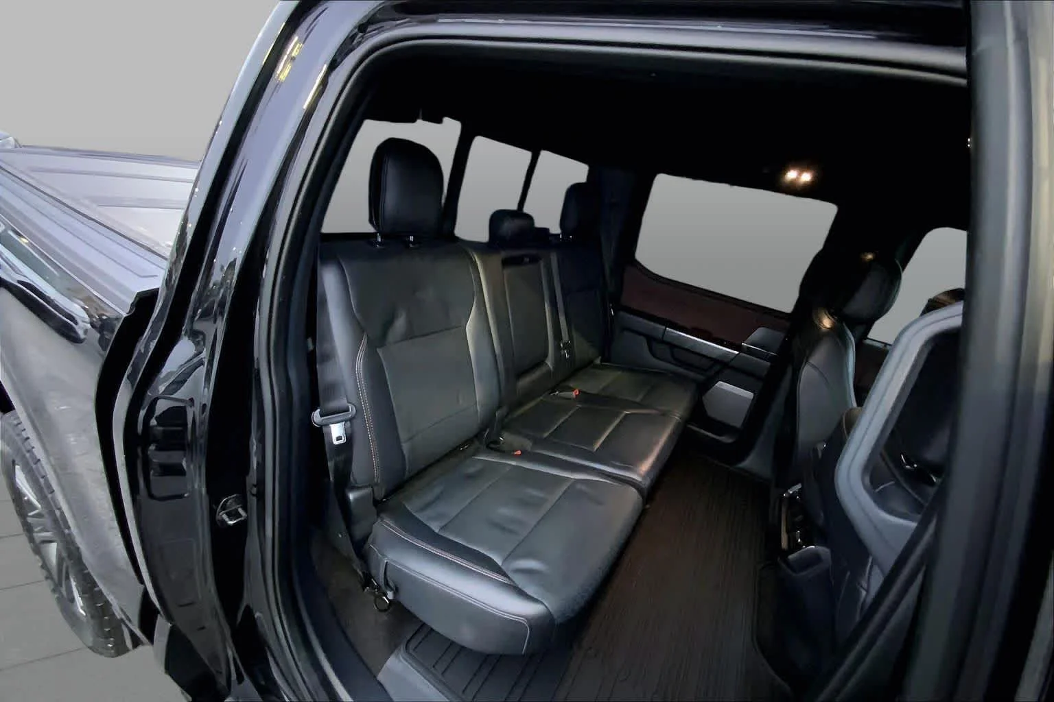 Used 2021 Agate Black Ford LARIAT image 17