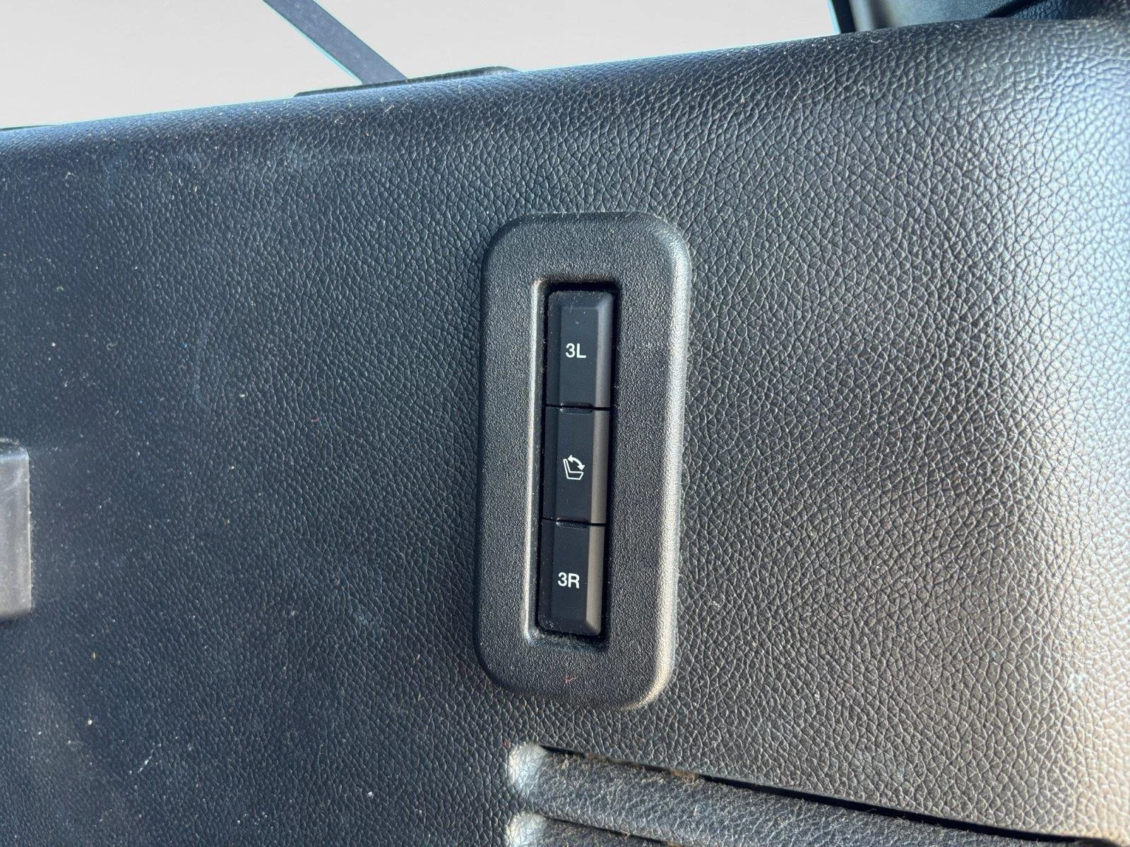 Used 2016 Magnetic Ford Limited image 49