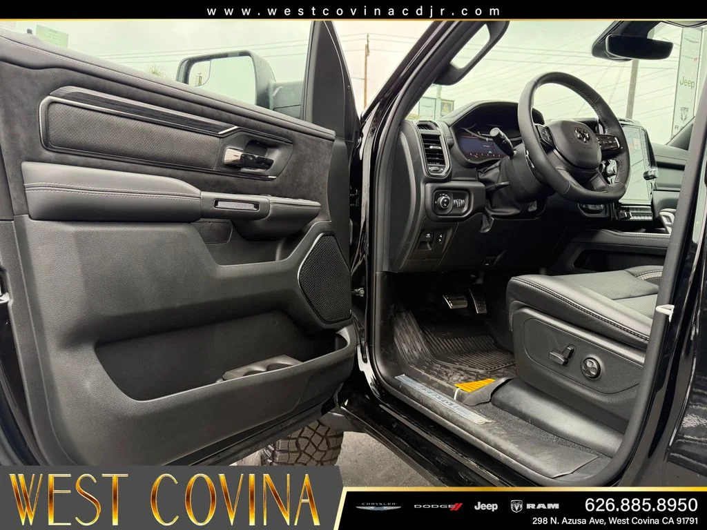 New 2026 Diamond Black Crystal Pearl-Coat Exterior Paint RAM RHO image 16