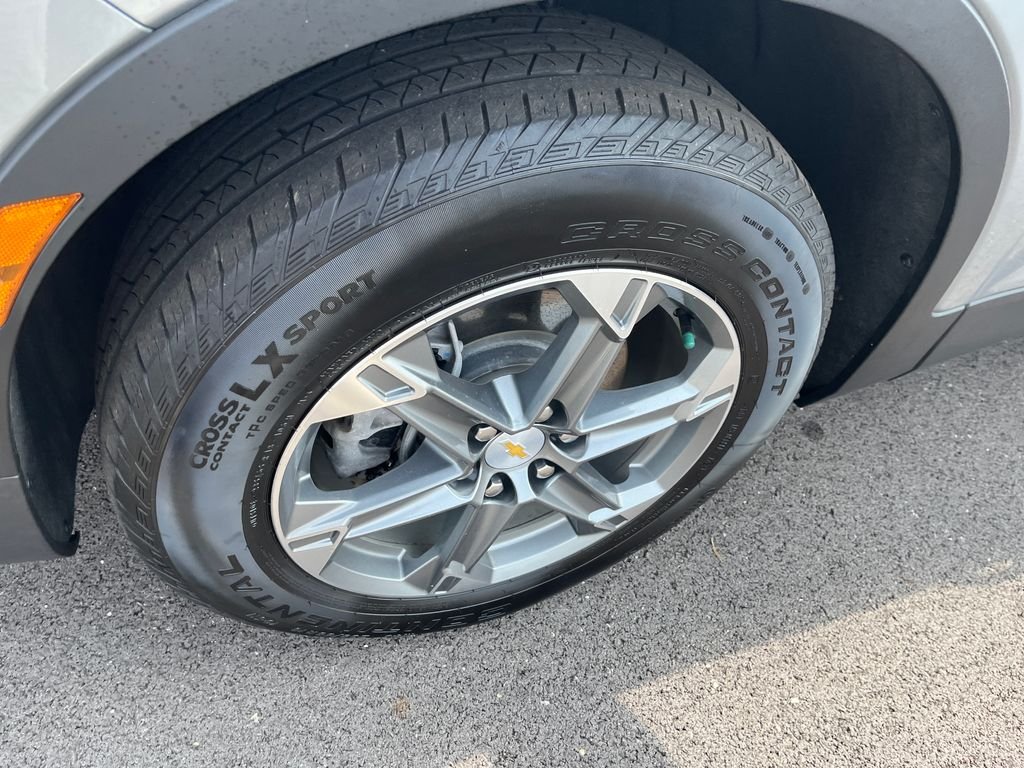 Used 2024 Gray Chevrolet LT image 9