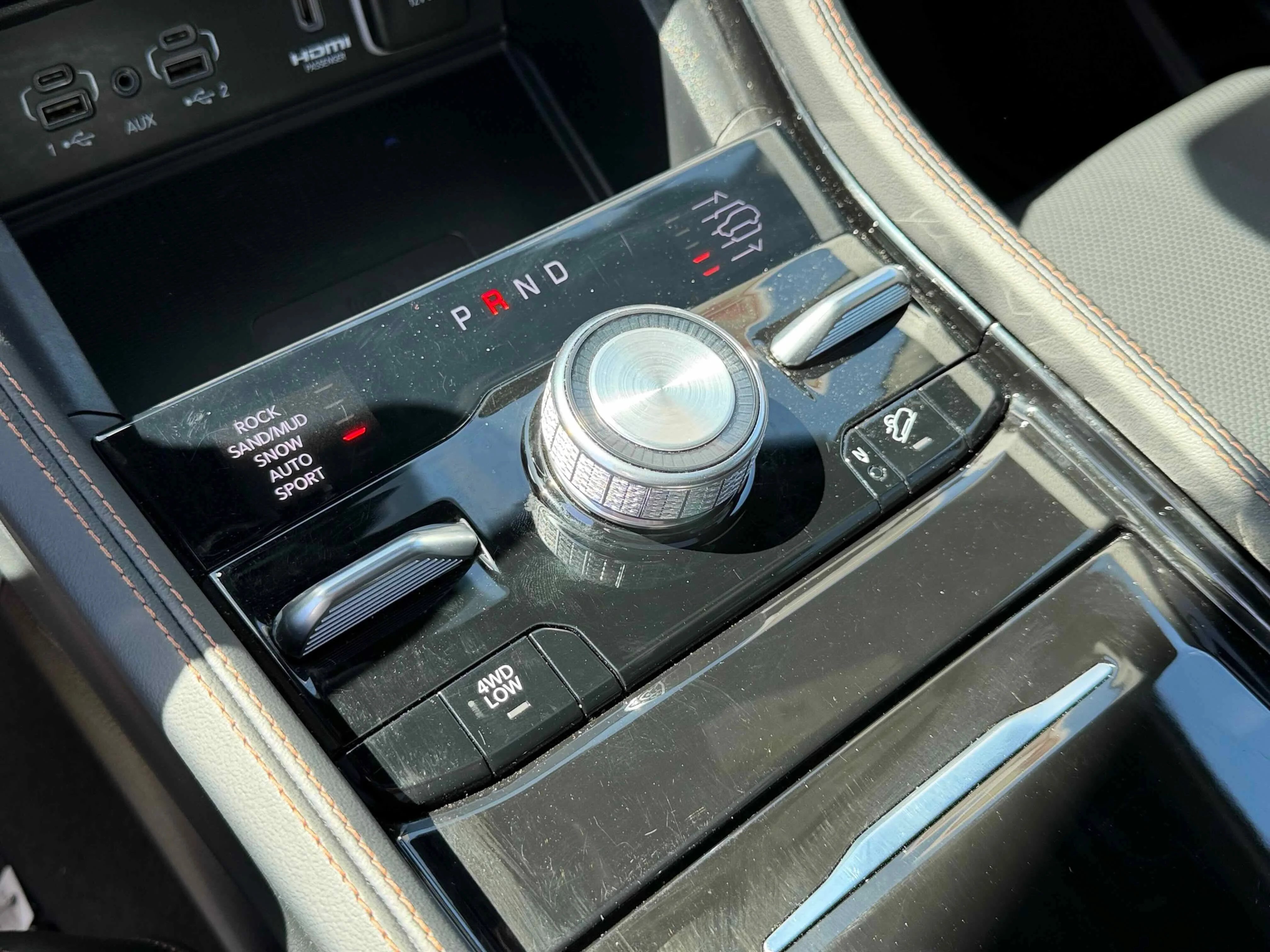 Used 2024 Silver Zynith Jeep Summit Reserve image 25