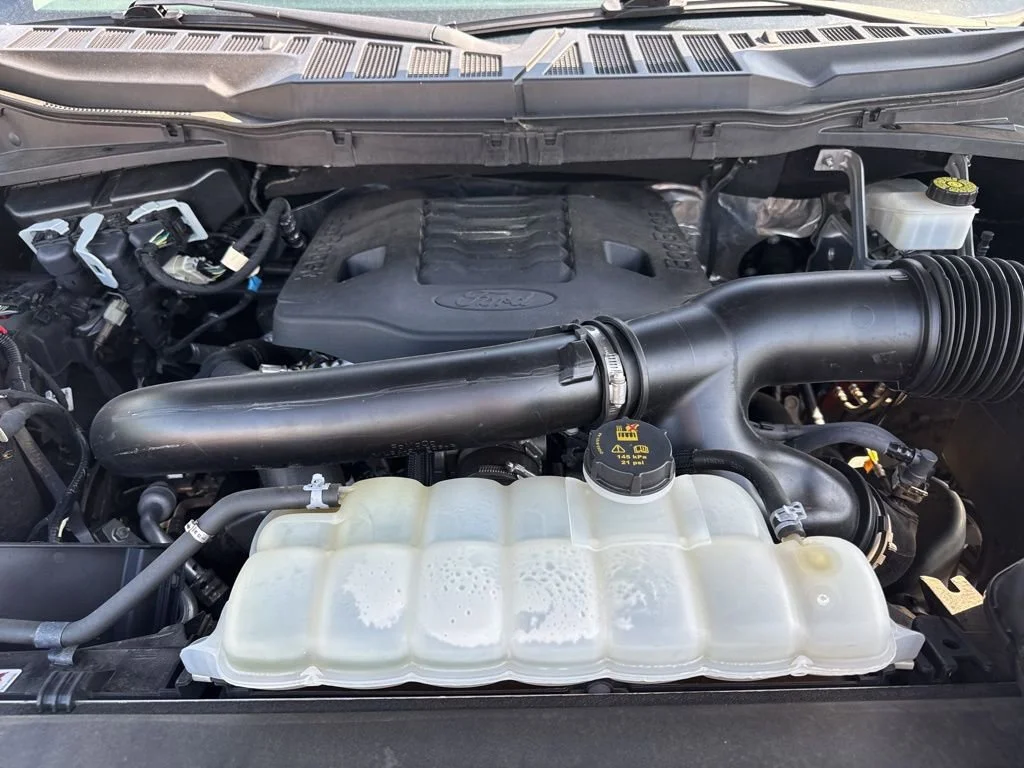 Used 2022  Ford XL image 29