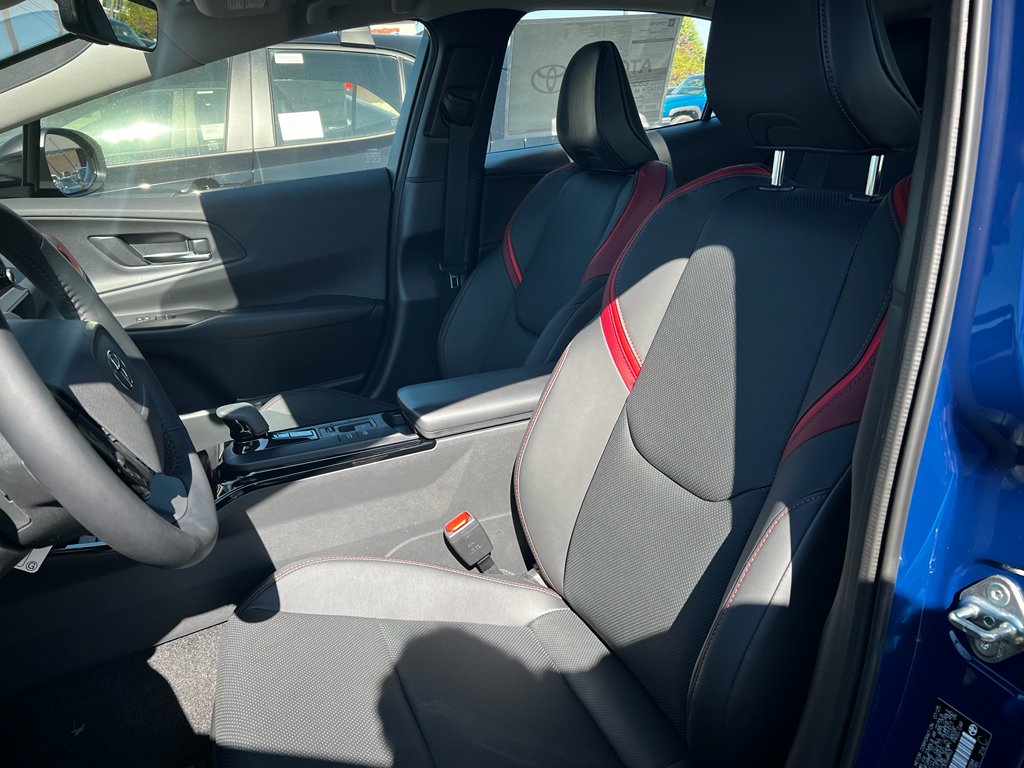 2026 Toyota Prius Plug-in Hybrid XSE - Photo 7