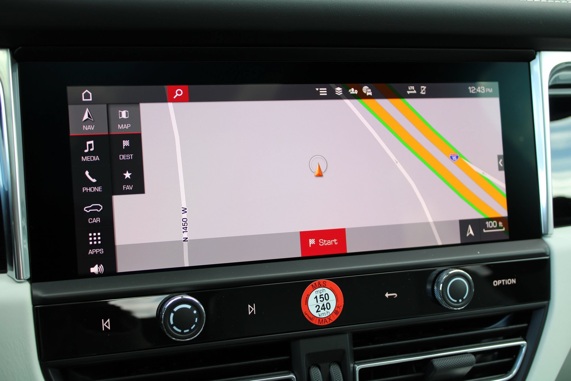2026 Porsche Macan T - Photo 18