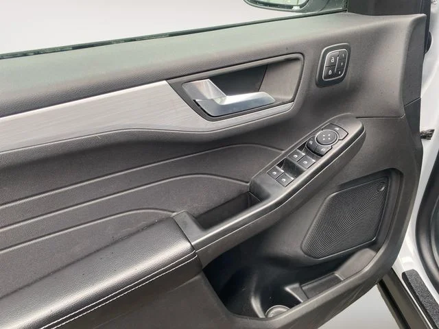 Used 2025 Silver Ford Platinum image 10