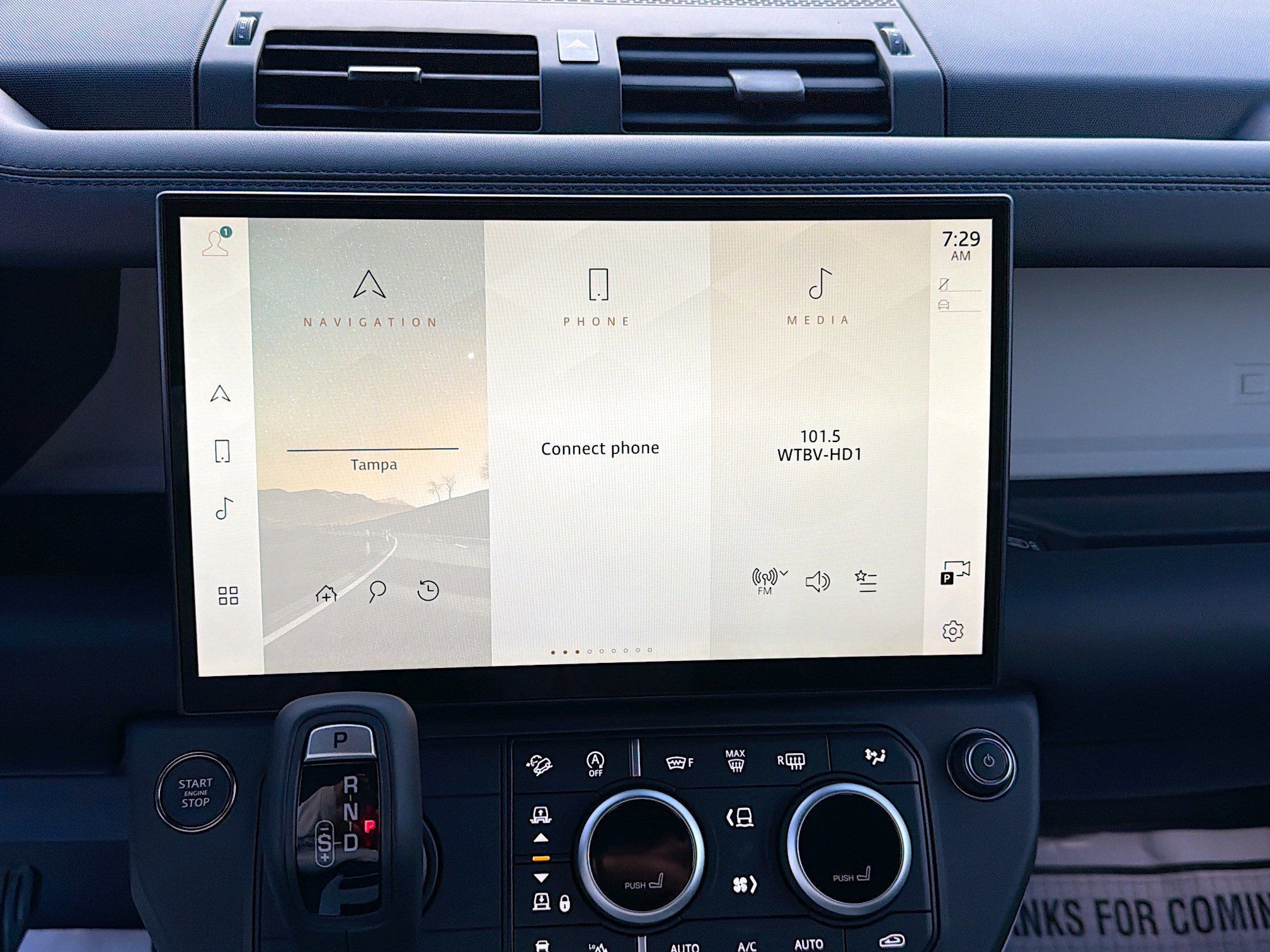 New 2026 Fuji White Land Rover X-Dynamic SE image 29
