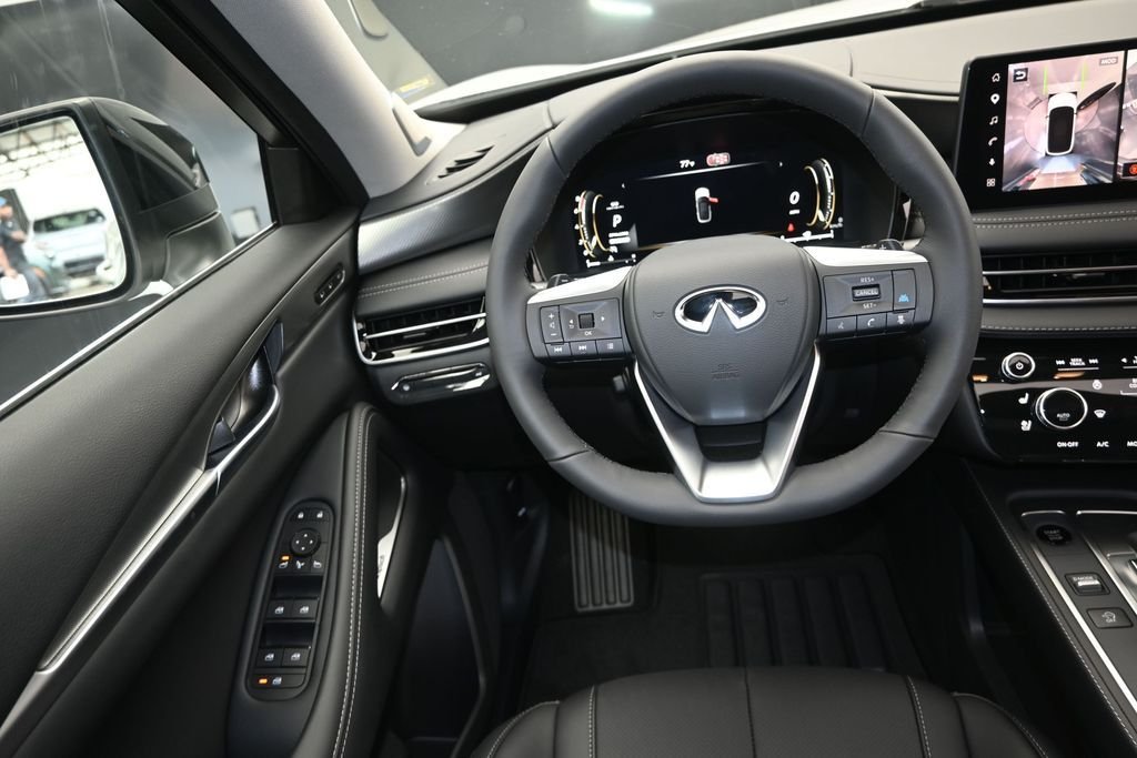 New 2027 RADIANT WHITE INFINITI Luxe FWD image 30
