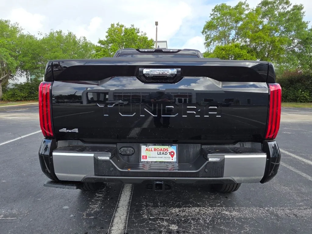 2026 Toyota Tundra Limited - Photo 10