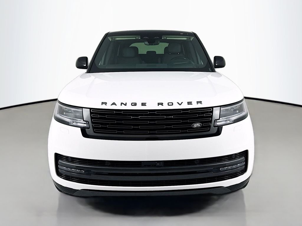 New 2025 Fuji White Land Rover SE image 6