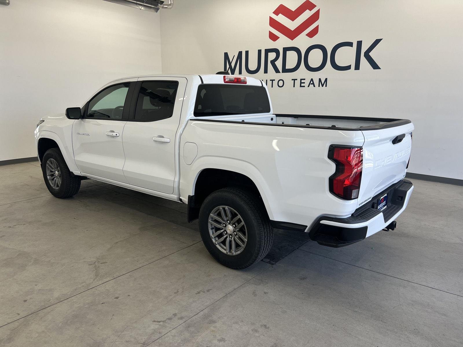 Used 2023 Summit White Chevrolet 2WD LT image 2