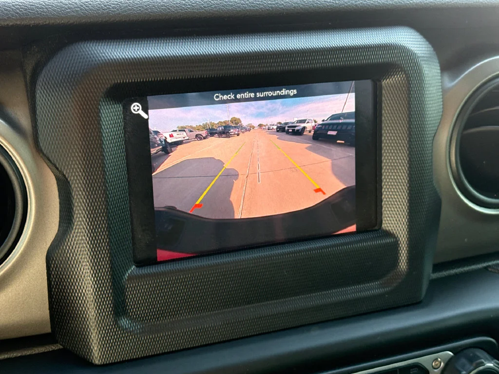 Used 2020 Red Jeep Sport image 27