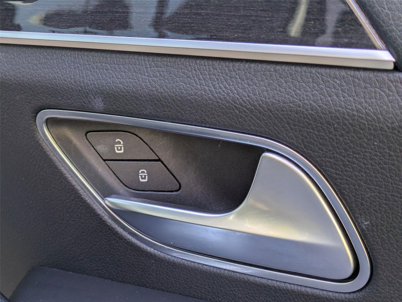 Used 2020 Black MERCEDES-BENZ TRUCK  image 29