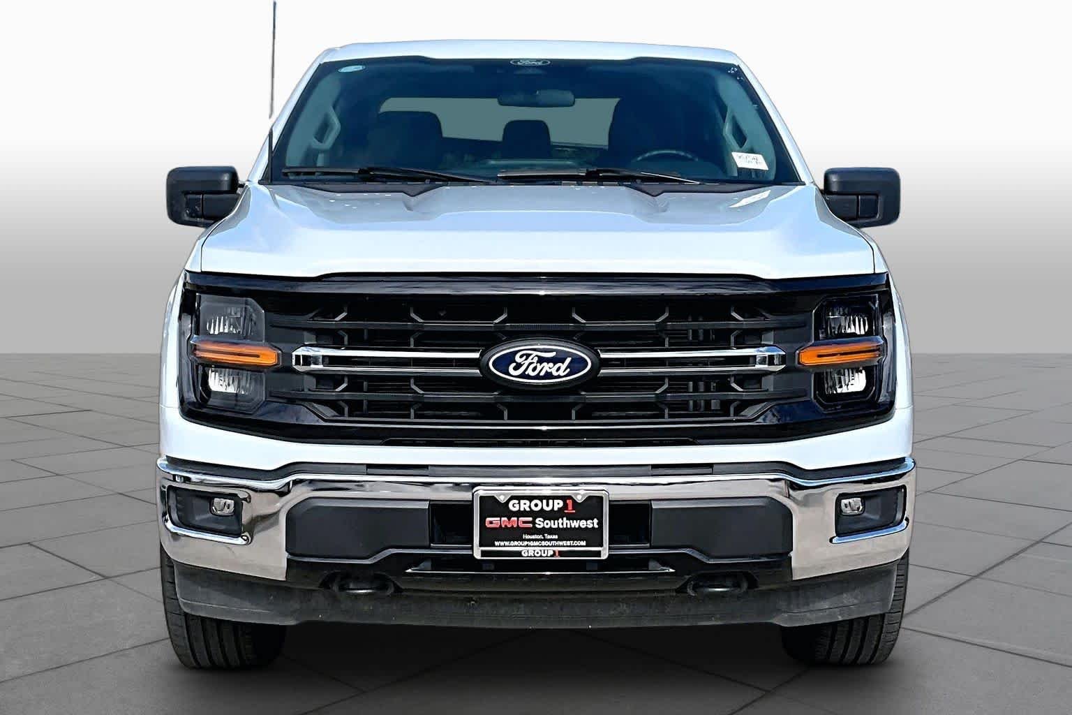 Used 2025 Space White Ford XLT image 4