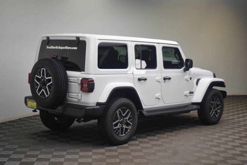 New 2026 Bright White Clear-Coat Exterior Paint Jeep Sahara image 5