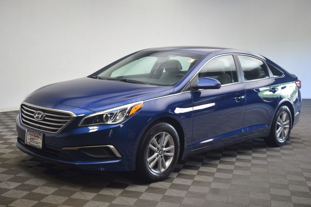 Used 2017 Hyundai Sonata SE with VIN 5NPE24AF4HH542243 for sale in Norton, OH