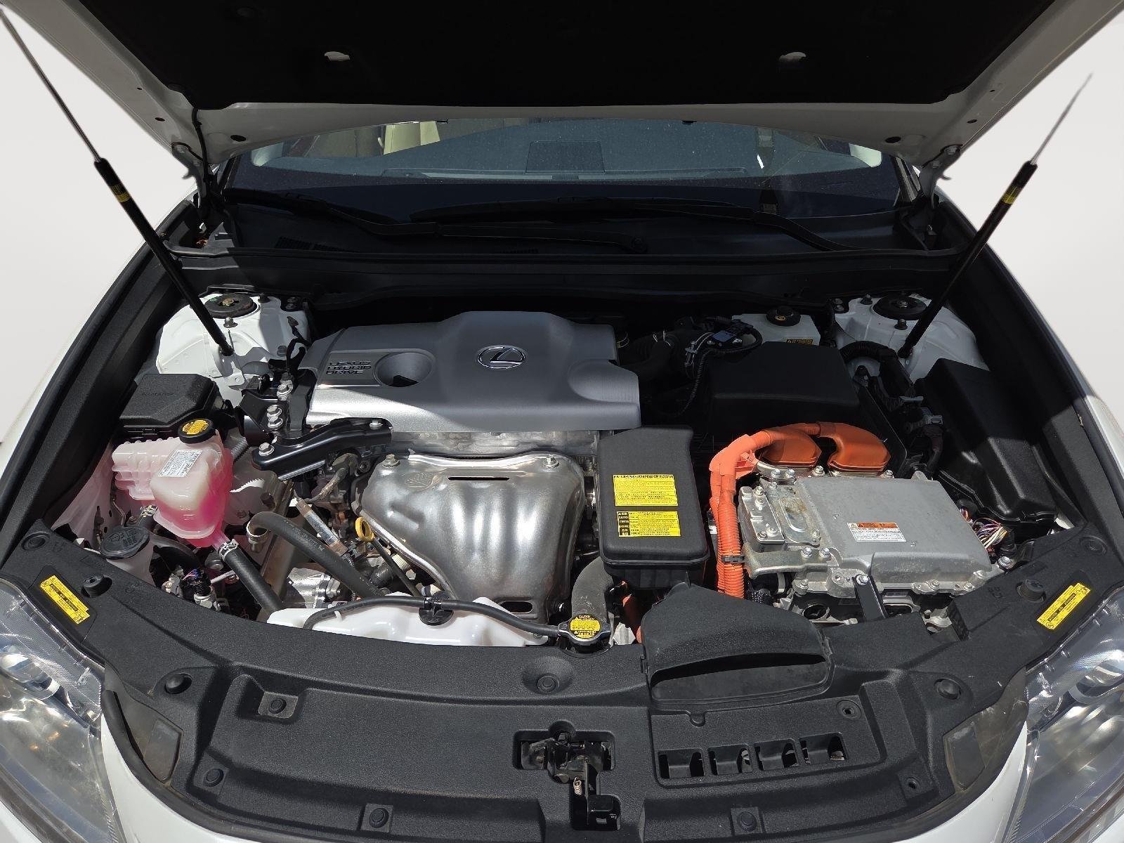 Used 2013 Starfire Pearl Lexus Hybrid image 19