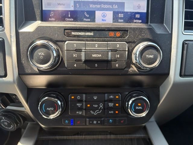 Used 2020 Black Ford Lariat image 25