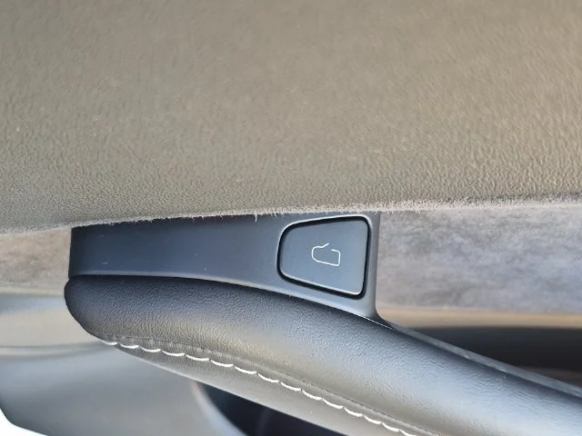 Used 2021 White Tesla Long Range image 33