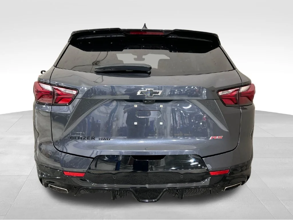 Used 2021 Gray Chevrolet RS image 4