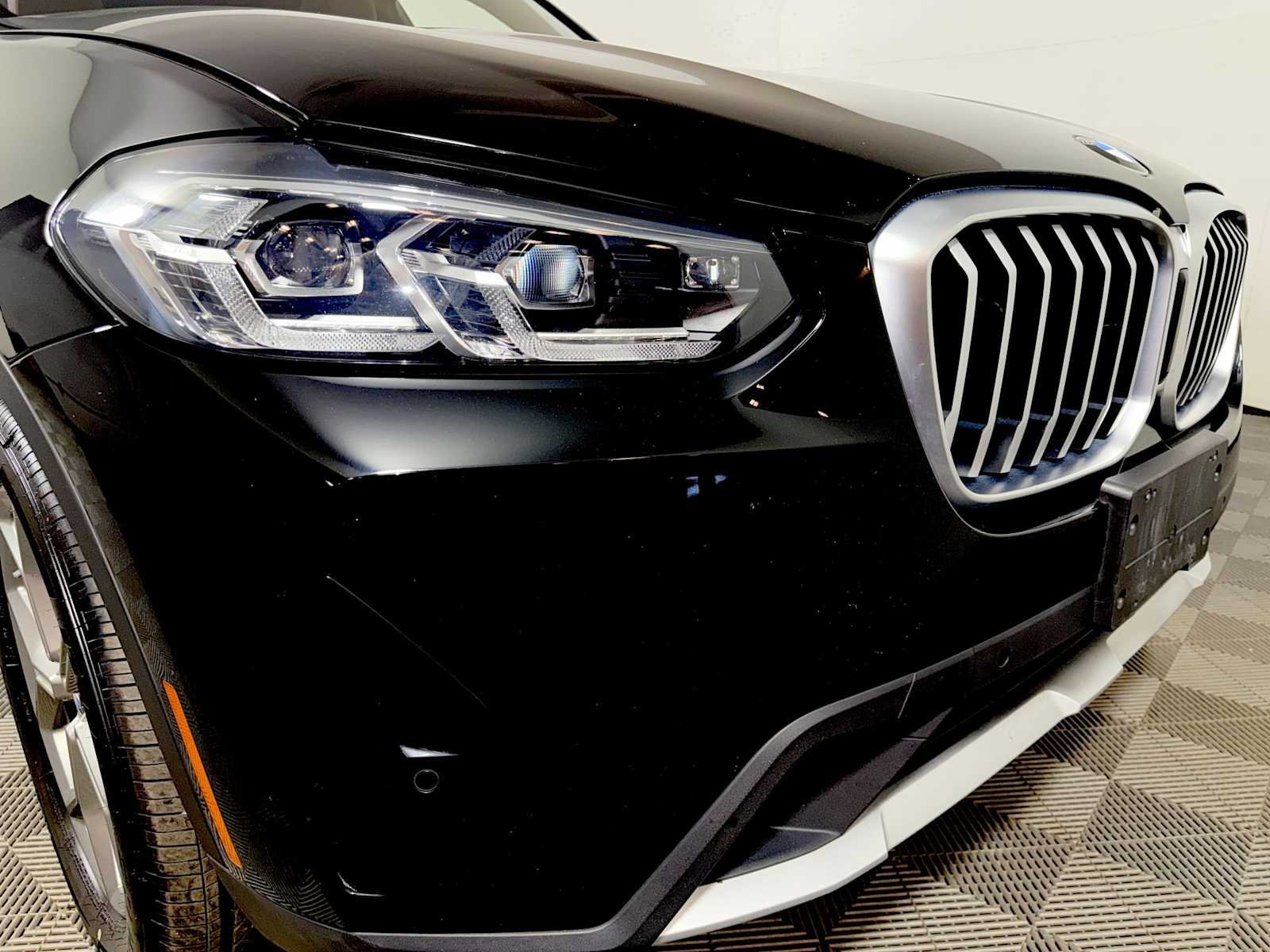 Used 2024 Jet Black BMW xDrive30i image 25