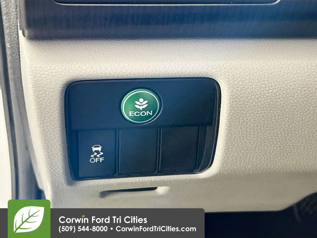Used 2013  Honda EX image 19