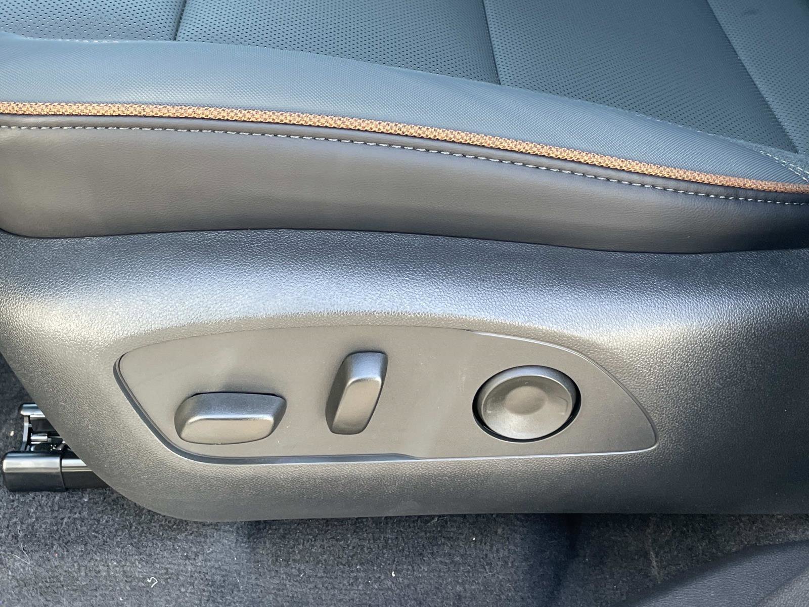 2026 GMC Acadia AT4 - Photo 18
