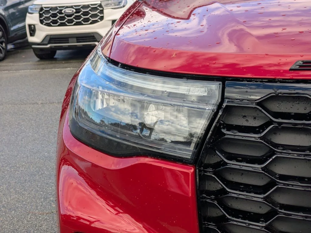 New 2026 Rapid Red Metallic Tinted Clearcoat Ford ST-Line image 10