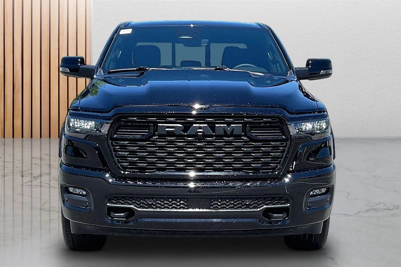 New 2026 Diamond Black Crystal Pearl-Coat Exterior Paint RAM Big Horn/Lone Star image 3
