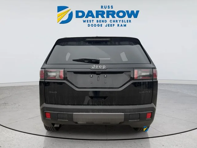 New 2026 Diamond Black Crystal Pearl-Coat Exterior Paint Jeep Limited image 4
