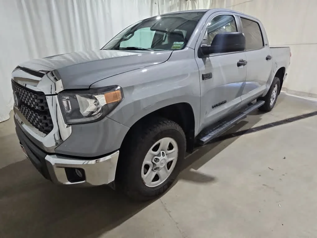 Used 2021 Cement Toyota SR5 image 2