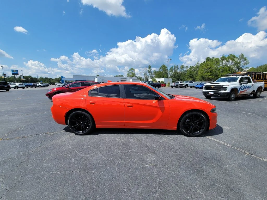 Used 2023 Orange Dodge SXT image 7