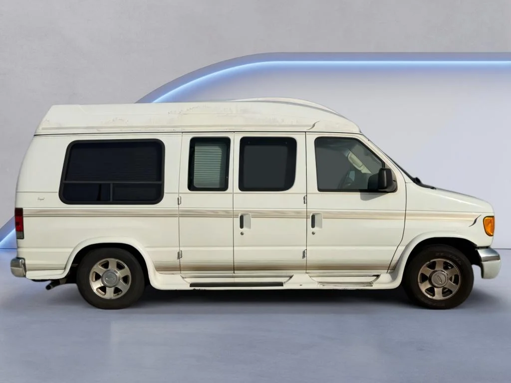 Used 2004 Oxford White Clearcoat Ford Recreational image 7