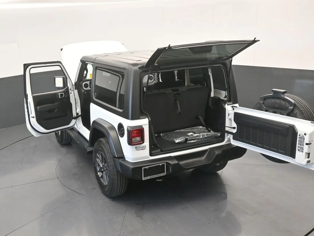 New 2026 Bright White Clear-Coat Exterior Paint Jeep Sport image 54
