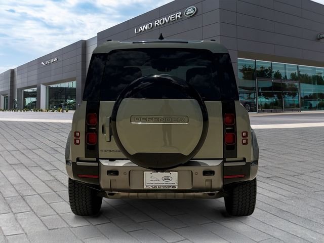 Certified Used 2025 Green Land Rover X-Dynamic SE image 4