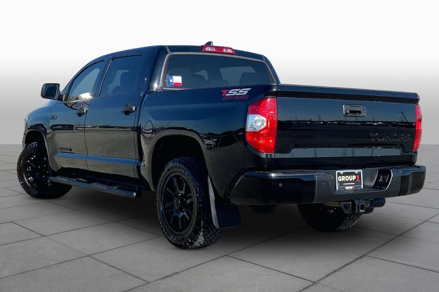 Used 2021 Midnight Black Metallic Toyota SR5 image 12