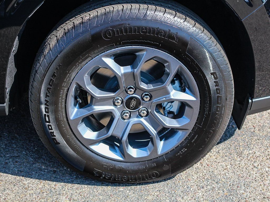 New 2025 Shadow Black Ford XLT image 12