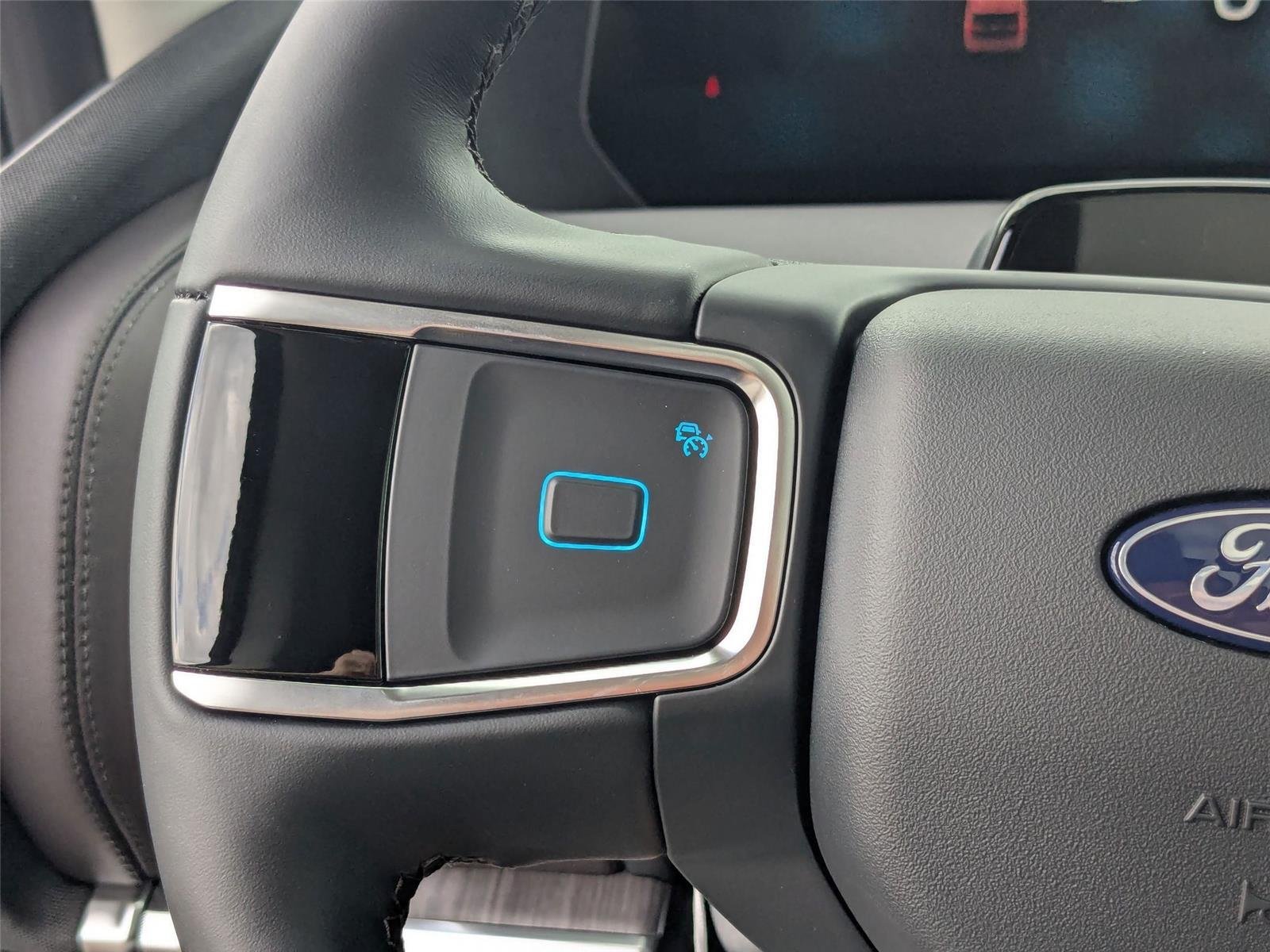 New 2026 Space Silver Metallic Ford Platinum® image 17