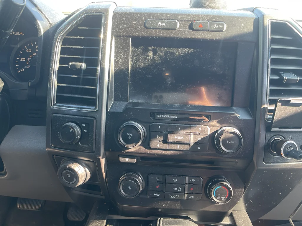 Used 2018 Shadow Black Ford XLT image 8