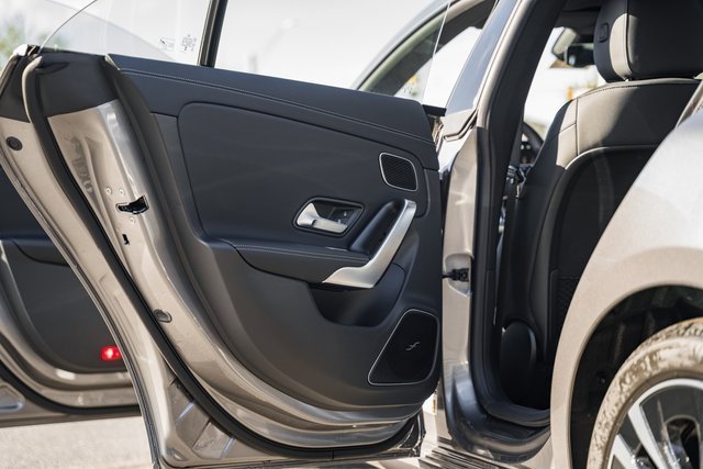 2025 Mercedes-Benz CLA CLA 250 - Photo 33