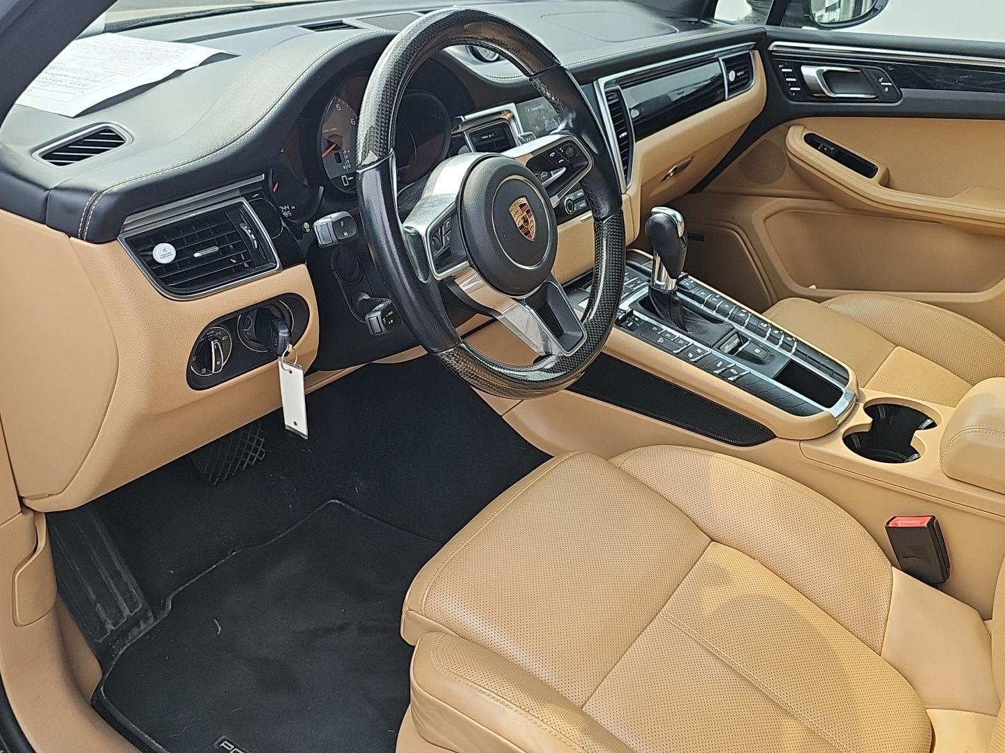 Used 2018  Porsche S image 7