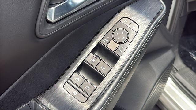 Used 2025 Brilliant Silver Metallic Nissan SV image 16