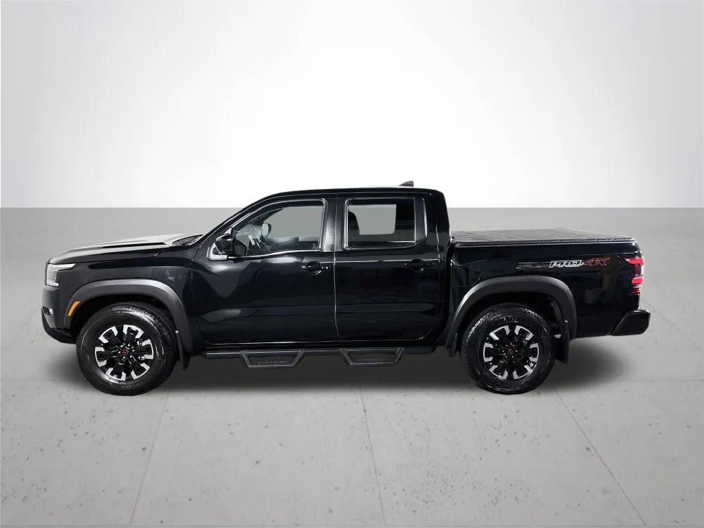Used 2022 Black Nissan PRO-4X image 9