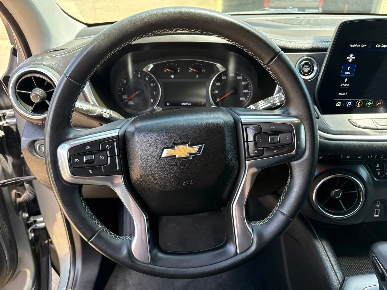 Used 2024 Gray Chevrolet 3LT image 10