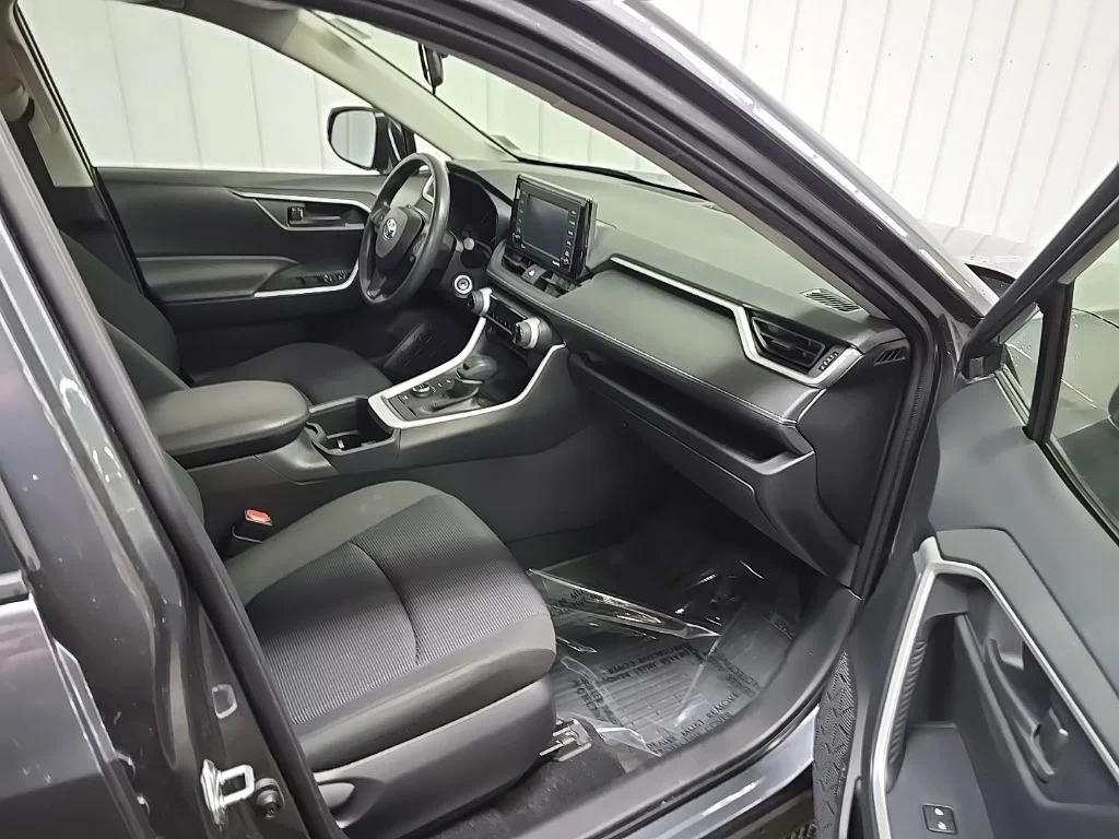Used 2022 Gray Toyota LE image 15