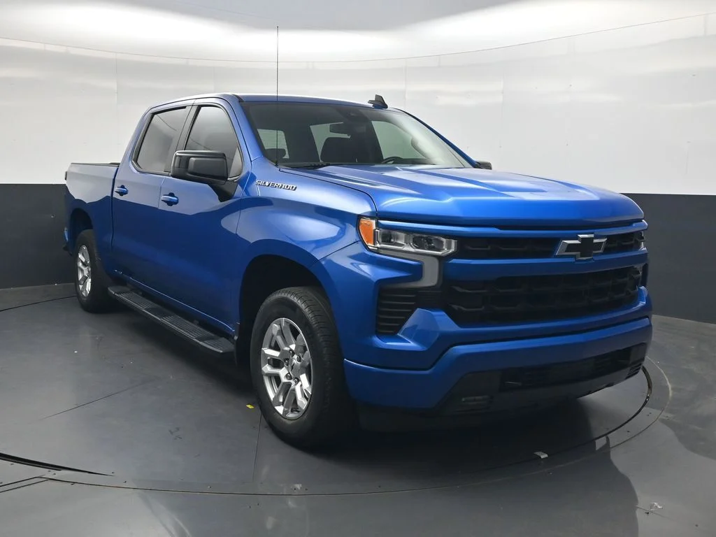 Used 2022 Blue Chevrolet RST image 2