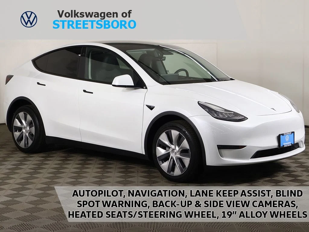2023 Tesla Model Y Long Range Dual Motor All-Wheel Drive's photo